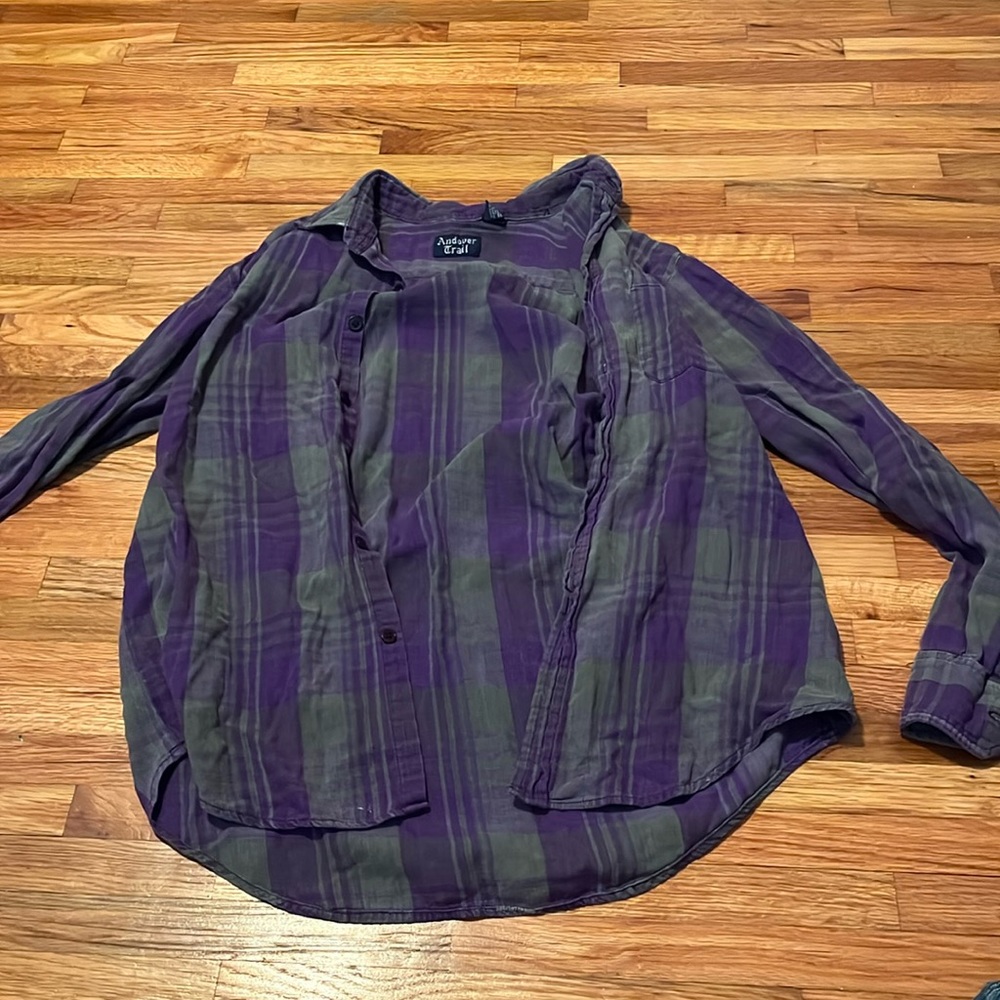 The brand is “Andover Trial, it’s purple and green